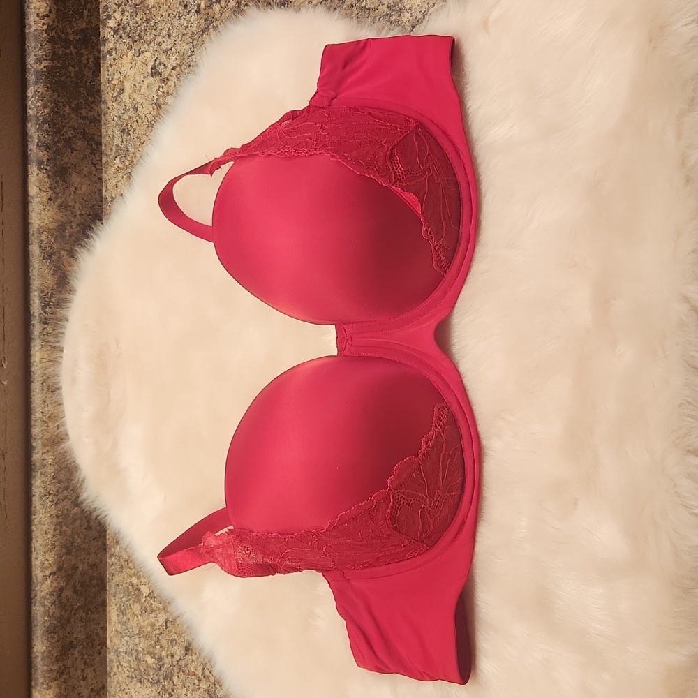 Elegant Red Lace Bra